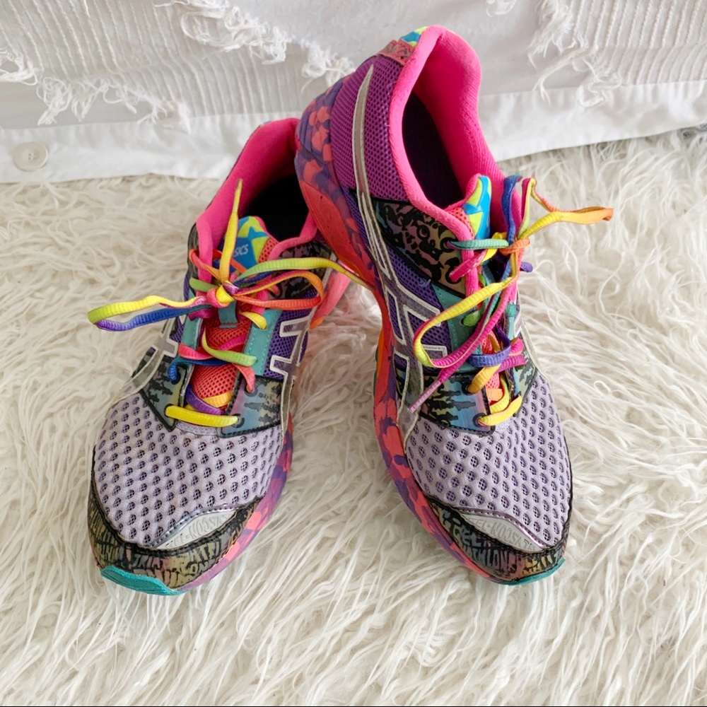 RARE ASICS Gel Noosa Tri8